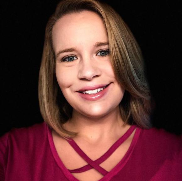 Meet your Posher, Leonna - Picture 1 of 1